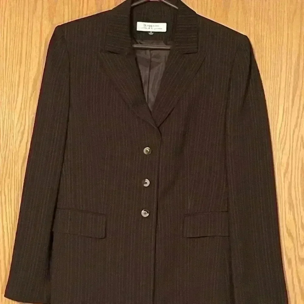 Tahari size 14 Brown Striped Blazer‎